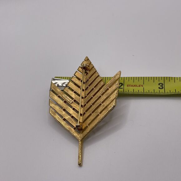Corocraft Brooch Vintage Large Modernist Leaf Gold Tone Artsy 1960s MCM - Picture 8 of 8